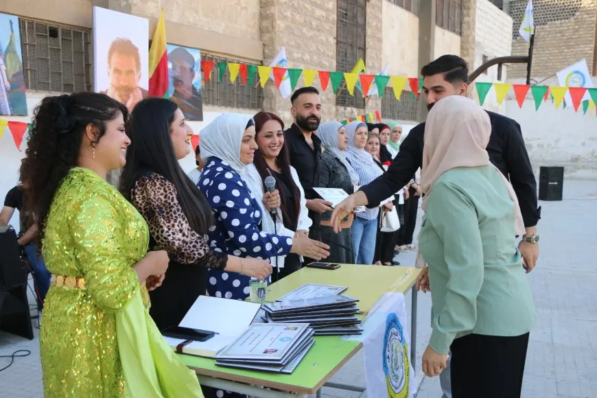 في يومهم العالمي.. تكريم معلمات ومعلمي مدينة حلب
