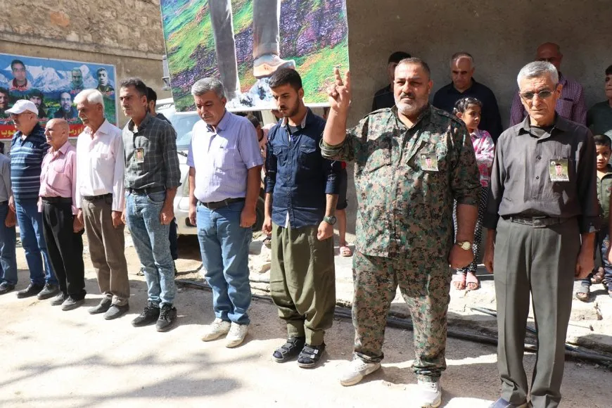 تقديم واجب العزاء لذوي مقاتل قوات تحرير عفرين خمكين حلب