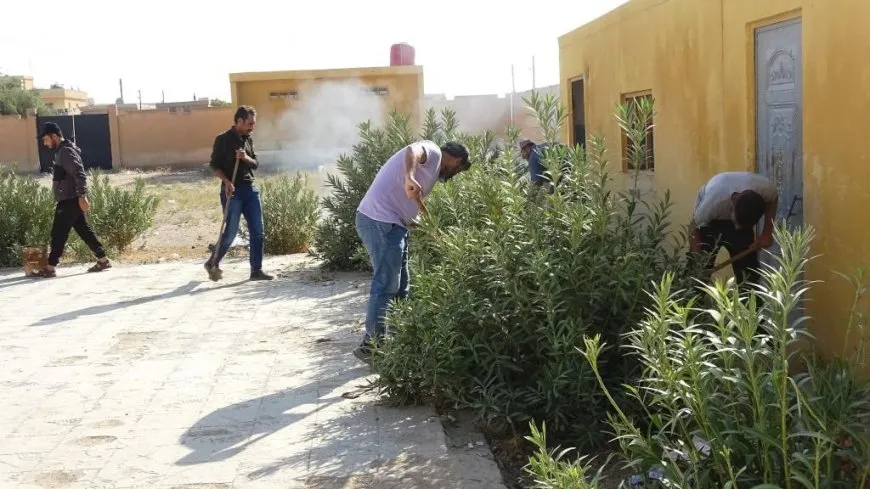حملة نظافة في عين عيسى تشجيعاً على العمل التطوعي