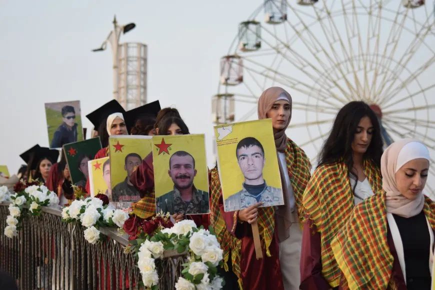 حدث تاريخي آخر.. جامعة روج آفا تخرّج 435 من طلابها