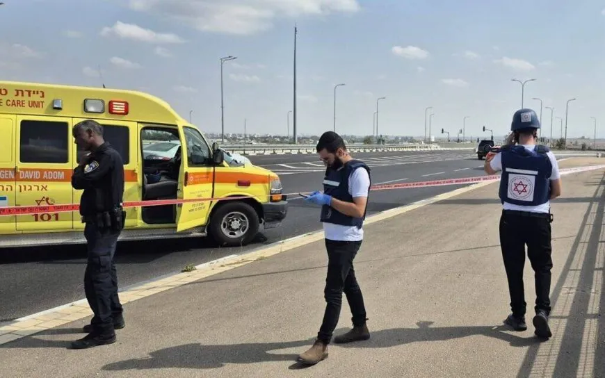 مقتل وإصابة 4 أشخاص في عملية إطلاق نار جنوب اسرائيل