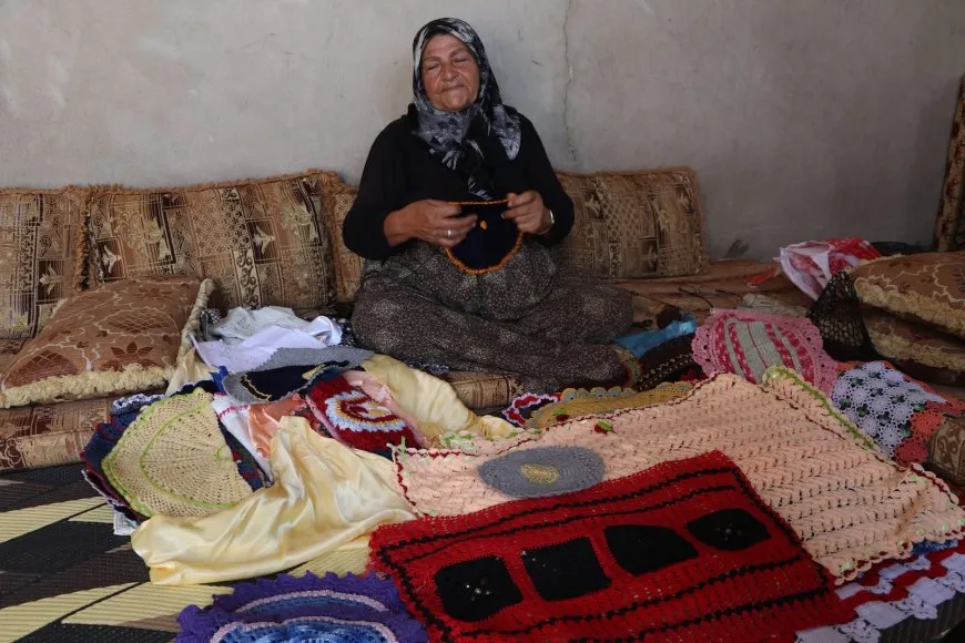 امرأة عفرينية تجمع بين شغف الطفولة وصون التراث