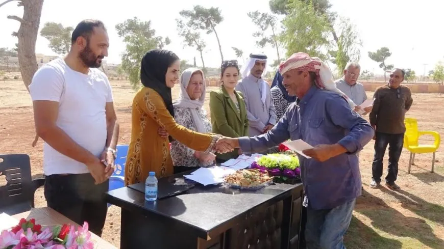 تكريم عمال النظافة تقديراً لجهودهم 