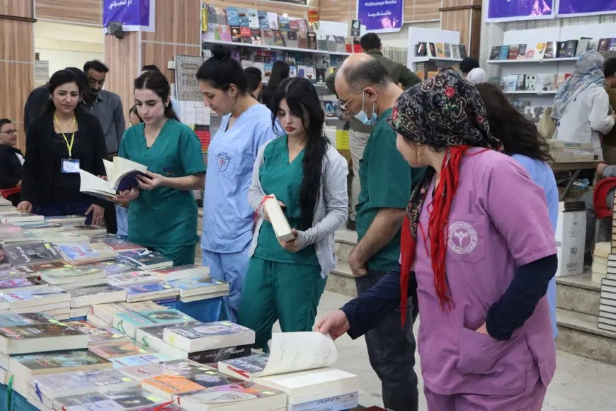 استمرار معرض الكتاب بزيارة مكونات الإقليم