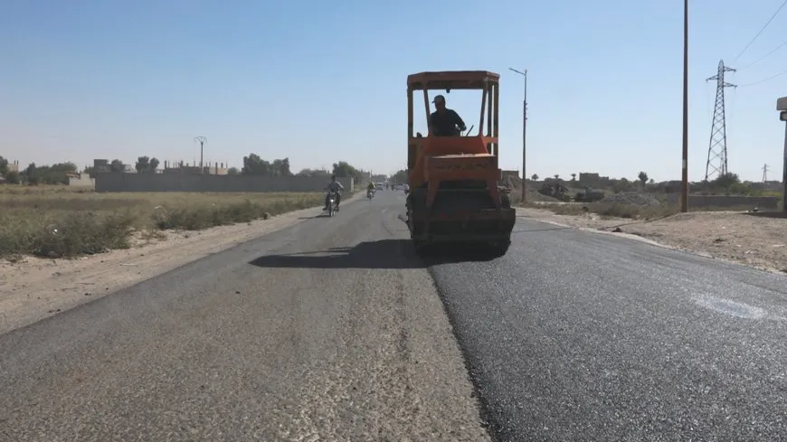 إعادة تأهيل وتعبيد طرق مدينة الفرات بريف مقاطعة دير الزور 