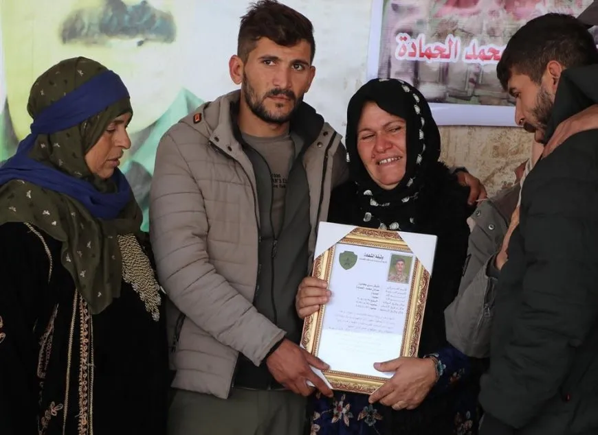 أهالي الحسكة يشيعون جثمان شهيد قوات الكوماندوس عدنان الحمادة