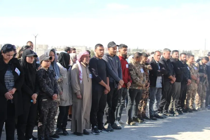 مراسم في مزار شهداء منبج للشهيدة الطفلة فرح وعضو في قوى الأمن الداخلي