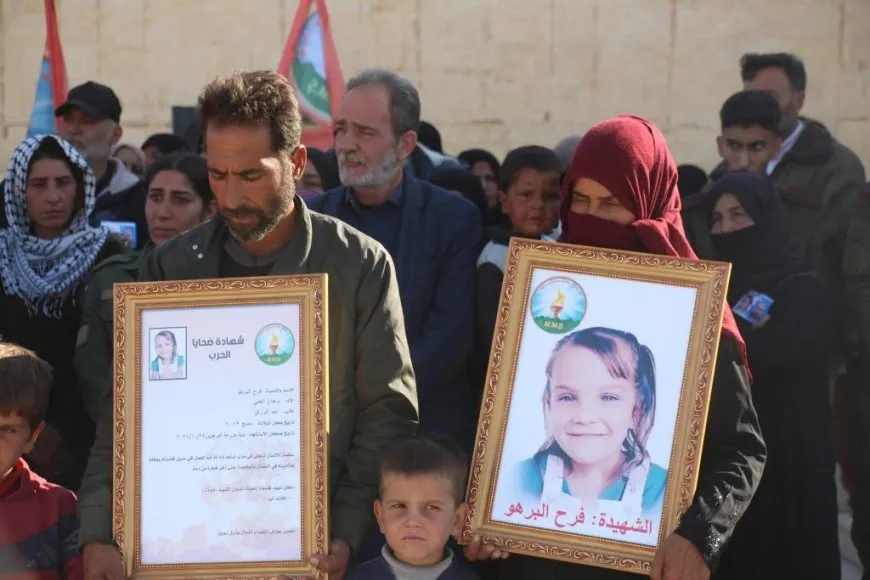 مراسم في مزار شهداء منبج للشهيدة الطفلة فرح وعضو في قوى الأمن الداخلي