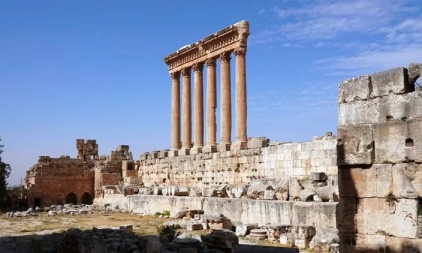 الجيش الإسرائيلي يأمر سكان مدينة بعلبك ومدن شرق لبنان بإخلاء منازلهم