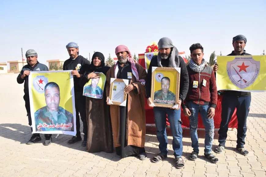 أهالي الشدادي يشيعون جثمان شهيد قوات الحماية الذاتية فيصل ملا علي