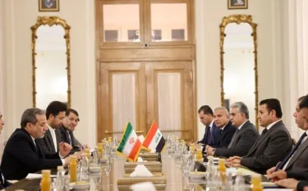 الأعرجي يلتقي بوزير الخارجية الإيراني في طهران