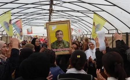 "التمسك بإرث الشهداء والنضال" رسالة مكونات قامشلو خلال مراسم عزاء شهيد