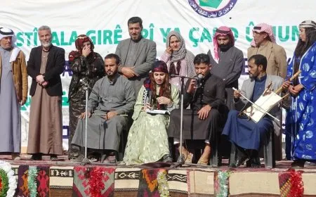 "المولية" تراث غنائي أصيل تتناقله الأجيال في مواجهة محاولات الصهر الثقافي