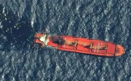 الحوثيين يعلنون استهداف سفينة تركية في البحر الأحمر
