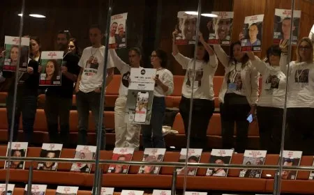 الرئيس الفلسطيني يطالب باتفاق على غرار لبنان
