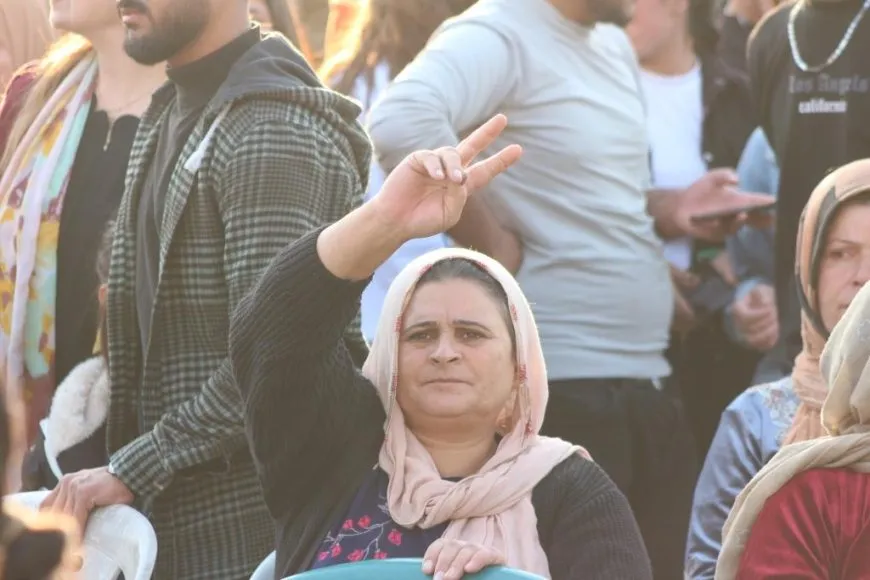 الآلاف في مدينة كوباني يحتفلون بـ "يوم كوباني العالمي"