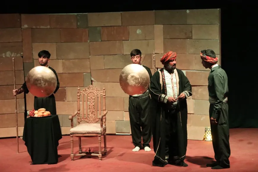 فرقة الشهيدة يكتا تقدم مسرحية بمناسبة "يوم كوباني العالمي"