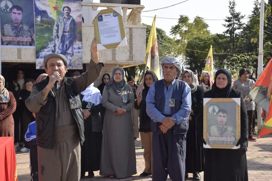 جثمان مقاتل قوات تحرير عفرين الشهيد ولات قرجداخ يوارى الثرى في ديرك