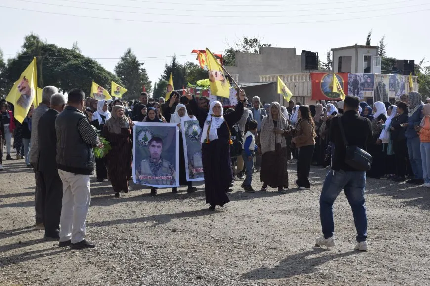 جثمان مقاتل قوات تحرير عفرين الشهيد ولات قرجداخ يوارى الثرى في ديرك