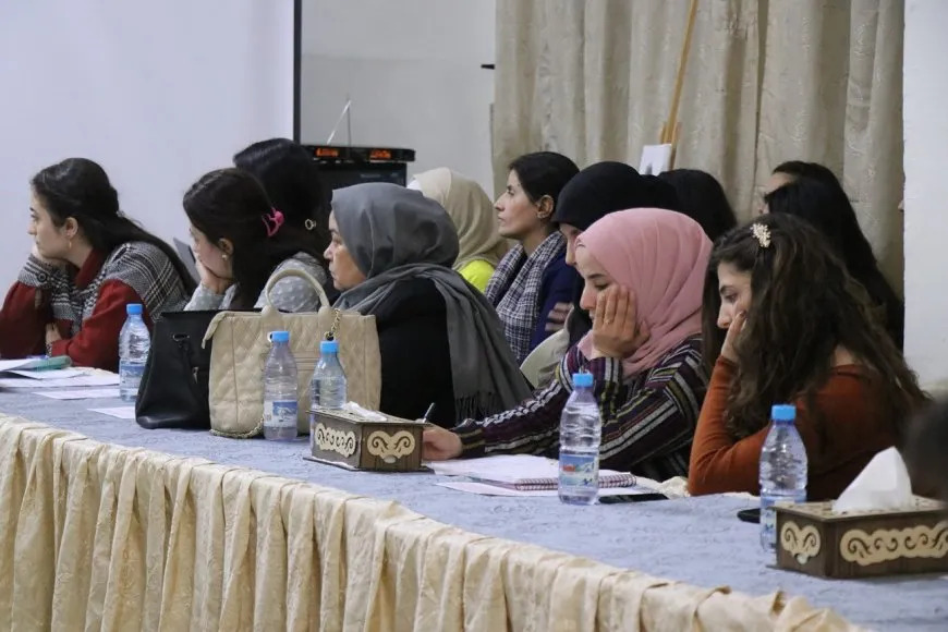 ندوة حوارية بمناسبة اليوم العالمي لمناهضة العنف ضد المرأة في حلب