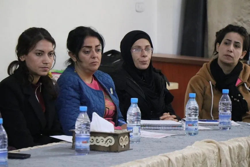 ندوة حوارية بمناسبة اليوم العالمي لمناهضة العنف ضد المرأة في حلب