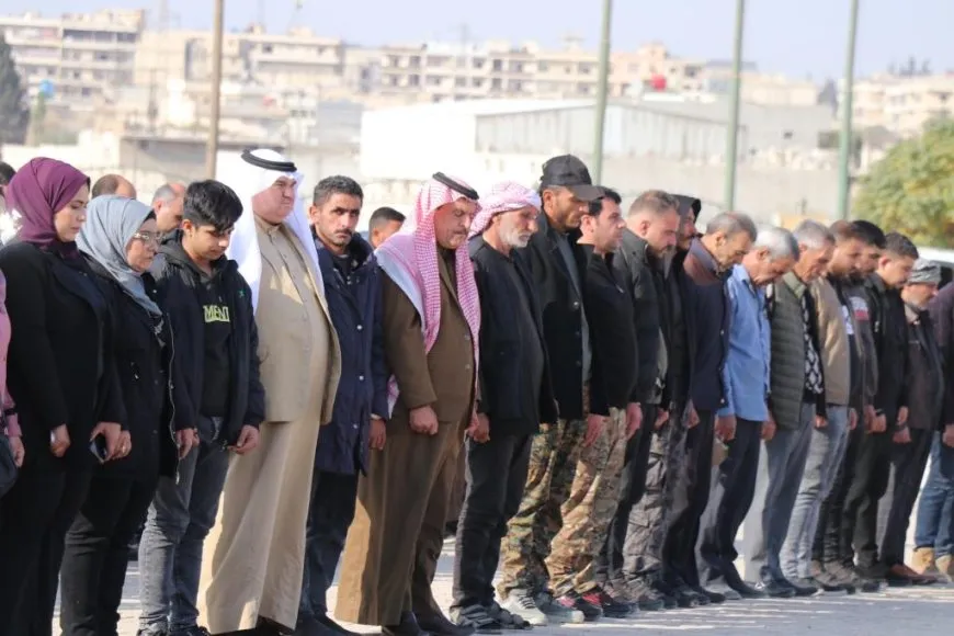 تشييع جثمان مقاتل قوات الحماية الذاتية شريف الأحمد