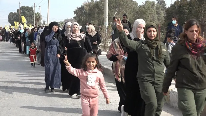 مسيرة مطالبة بحرية القائد عبد الله أوجلان الجسدية في الطبقة