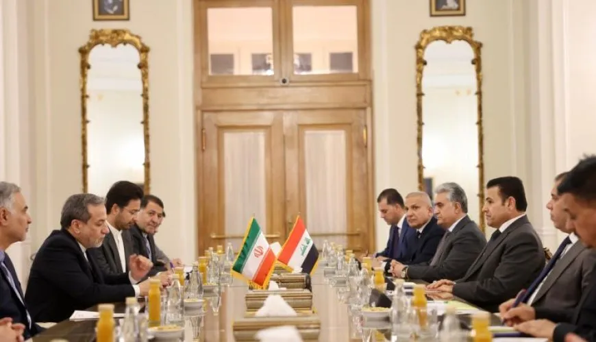 الأعرجي يلتقي بوزير الخارجية الإيراني في طهران
