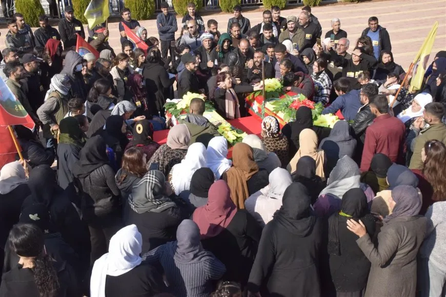 تشييع جثمانَي مقاتلَي قسد في ديرك