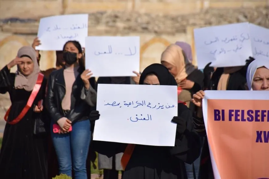 احتجاجات نسائية ومطالبات بوقف العنف 