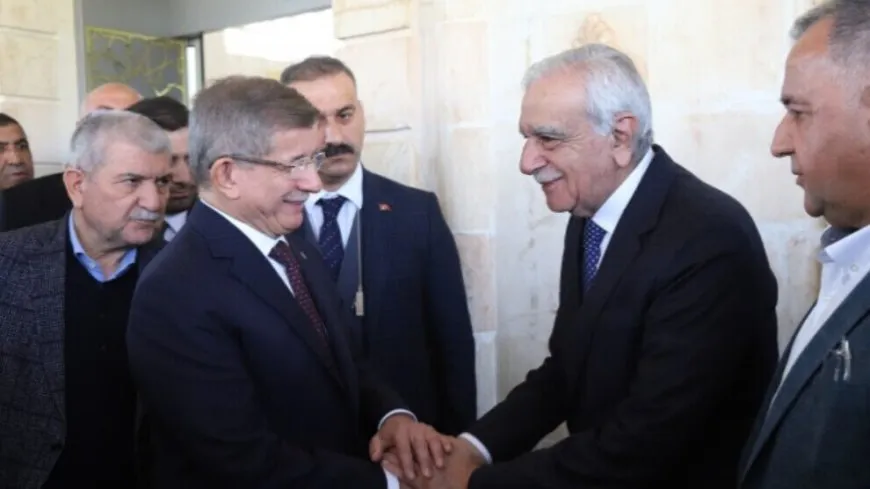 لقاء جمع أحمد ترك وداوود أوغلو