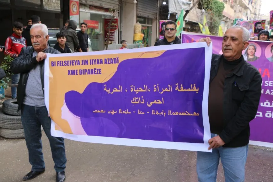 مسيرة للرجال في حلب مناهضة للعنف ضد المرأة