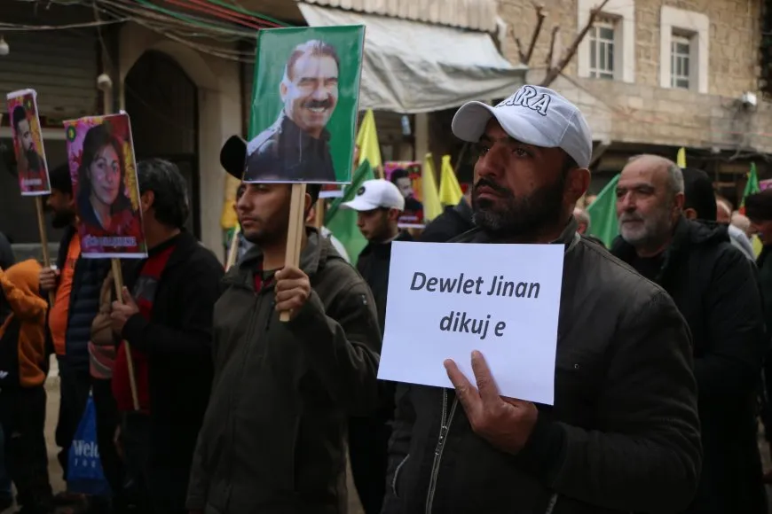 مسيرة للرجال في حلب مناهضة للعنف ضد المرأة