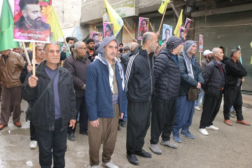 مسيرة للرجال في حلب مناهضة للعنف ضد المرأة