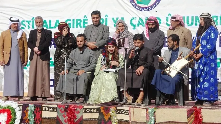 "المولية" تراث غنائي أصيل تتناقله الأجيال في مواجهة محاولات الصهر الثقافي