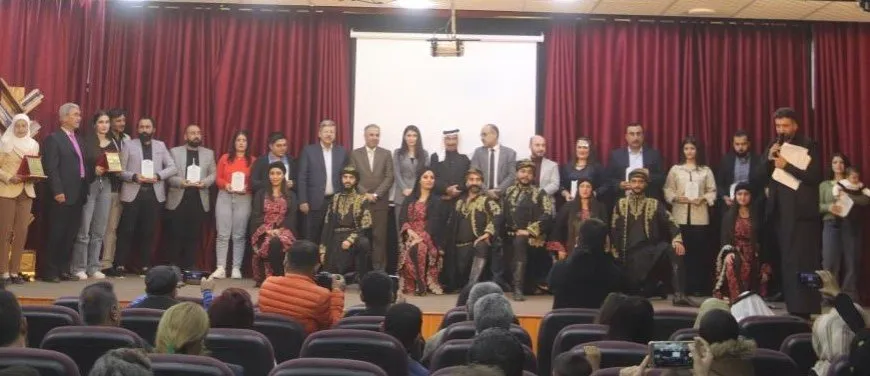 تمازج الثقافات في مهرجان الأدب الثاني تذكير للرواد بغنى ثقافاتهم وعراقتها