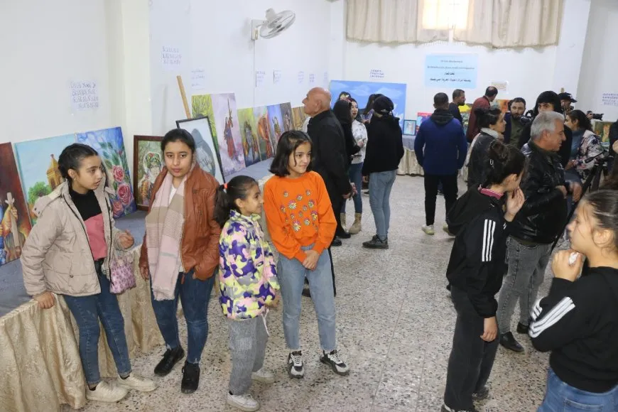 معرض للفن التشكيلي يجسّد مقاومة المرأة في وجه العنف 