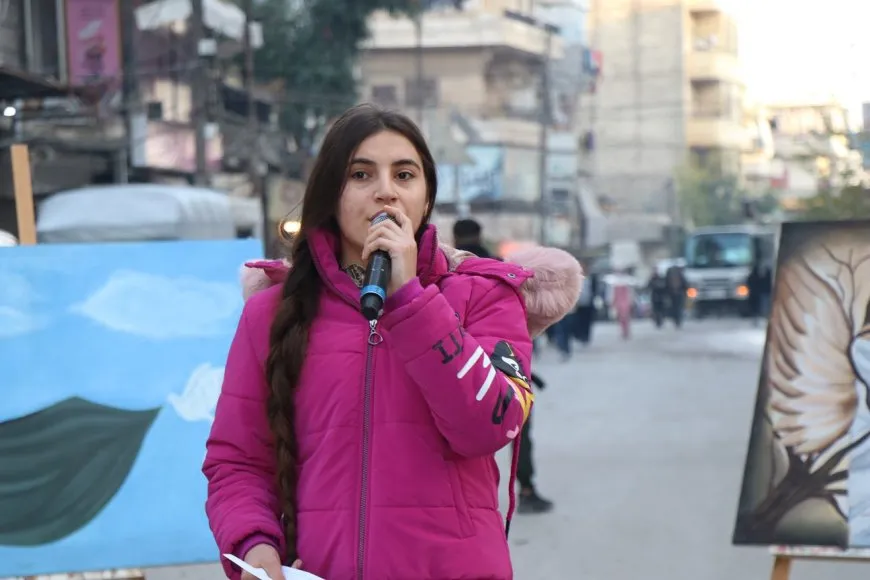 عروض مسرحية في شوارع حلب تجسد سبل تحرر المرأة