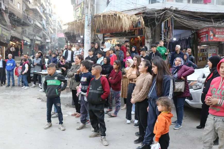 عروض مسرحية في شوارع حلب تجسد سبل تحرر المرأة