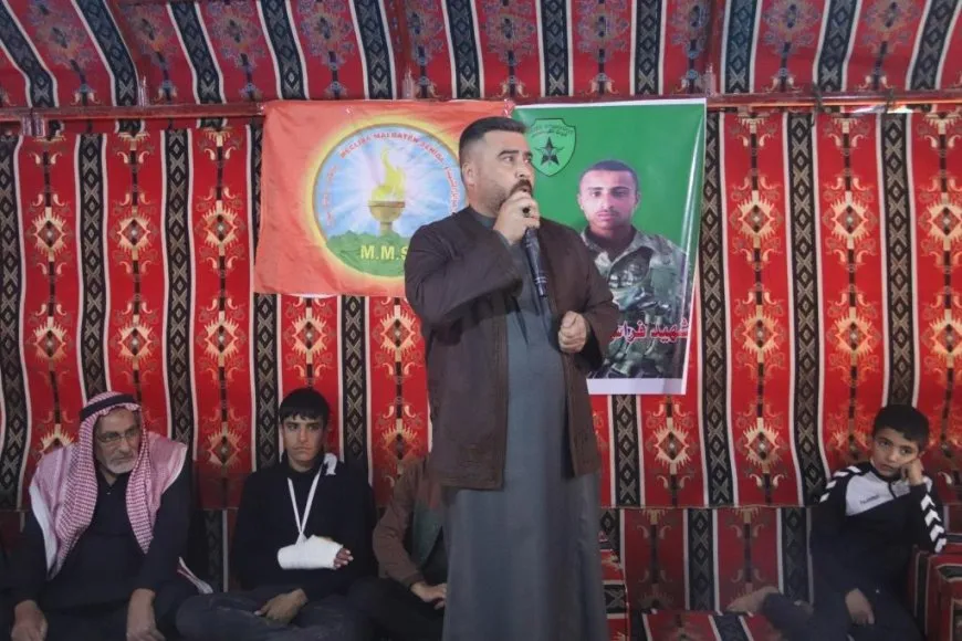 تقديم واجب العزاء لذوي مقاتل قسد فراس البيجو