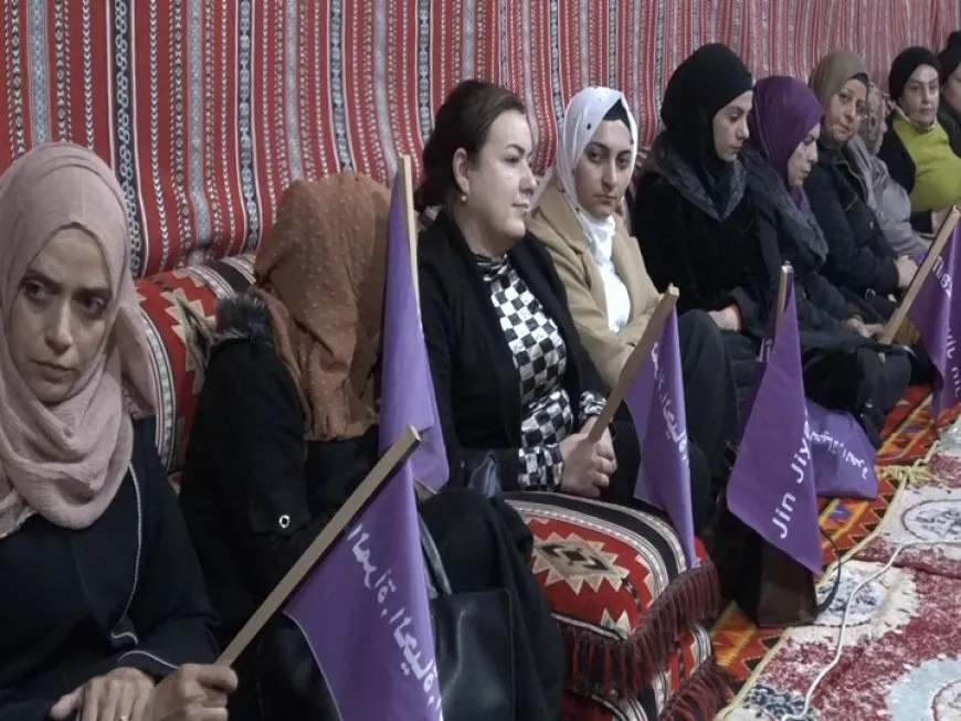 الطبقة.. أمسية شعرية ملونة بقصائد عن المرأة
