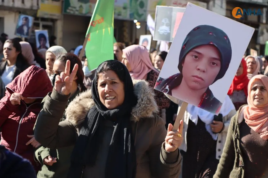 مسيرات 25 تشرين الثاني تؤكد "النضال خيار لا عودة منه حتى تحقيق الحرية لجميع النساء"