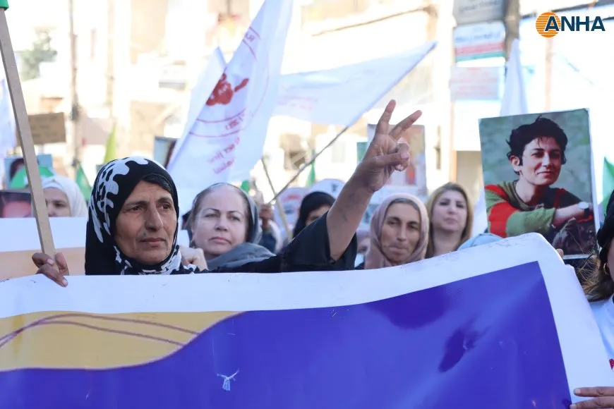 مسيرات 25 تشرين الثاني تؤكد "النضال خيار لا عودة منه حتى تحقيق الحرية لجميع النساء"