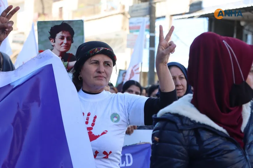 مسيرات 25 تشرين الثاني تؤكد "النضال خيار لا عودة منه حتى تحقيق الحرية لجميع النساء"