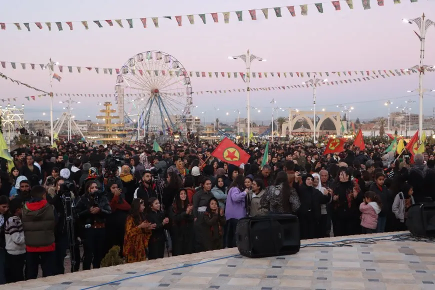 احتفالات جماهيرية عارمة في الذكرى الـ 46 لتأسيس حزب العمال الكردستاني
