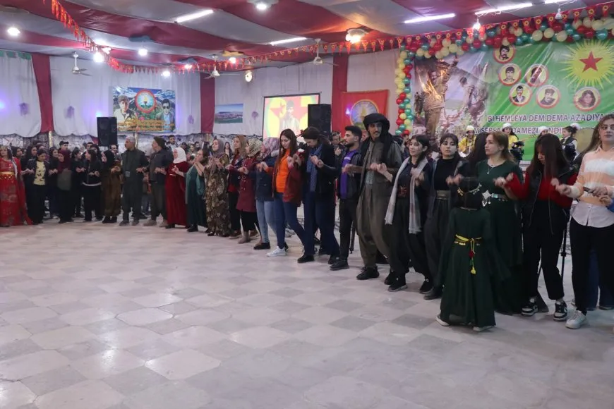 احتفالات جماهيرية عارمة في الذكرى الـ 46 لتأسيس حزب العمال الكردستاني