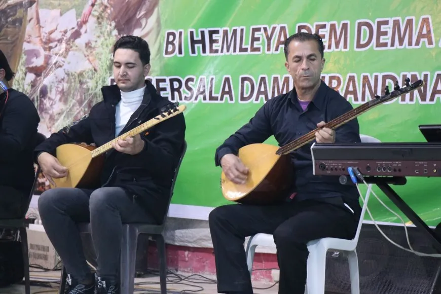 احتفالات جماهيرية عارمة في الذكرى الـ 46 لتأسيس حزب العمال الكردستاني