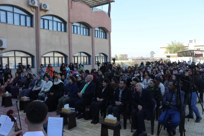 بشعار "تنسج المرأة الحرية"... الهلال الذهبي يفتتح المعهد العالي للفنون بالحسكة
