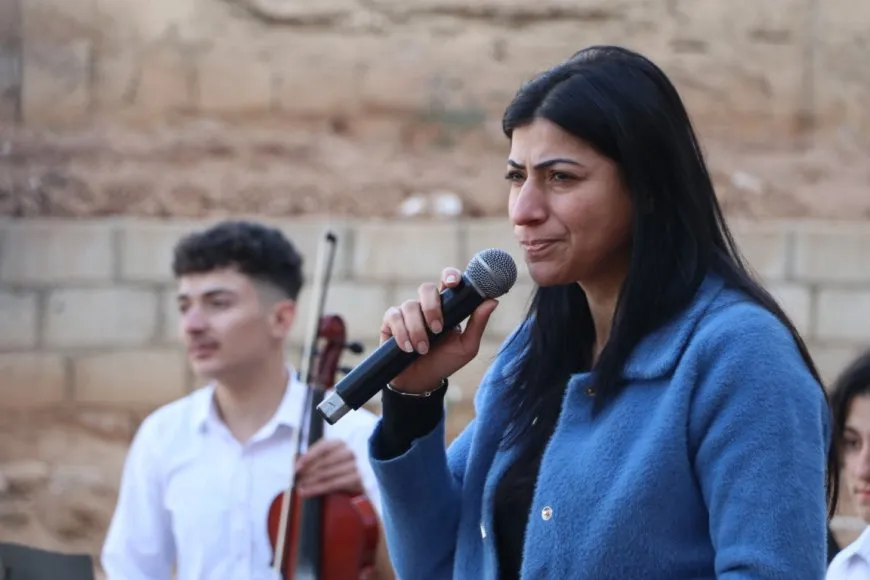 بشعار "تنسج المرأة الحرية"... الهلال الذهبي يفتتح المعهد العالي للفنون بالحسكة