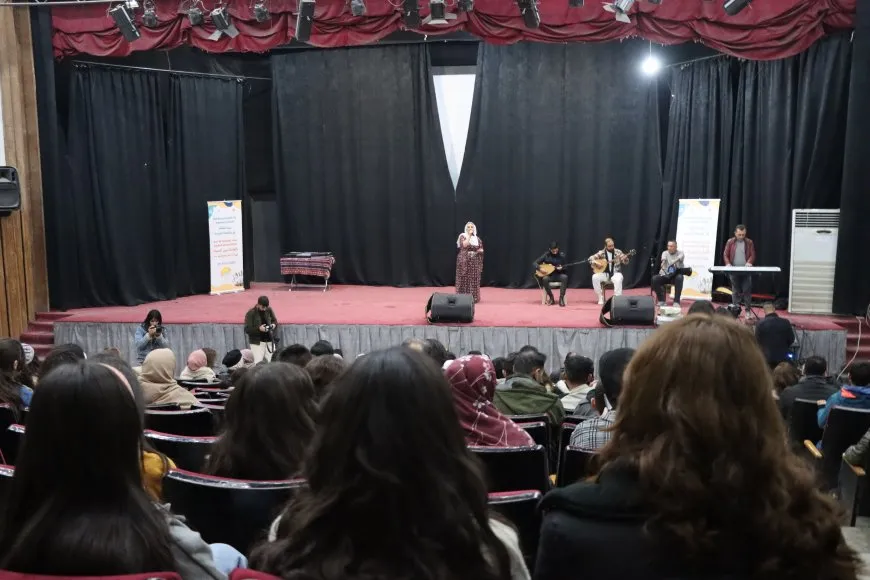 إسدال الستار على معرض الفن التشكيلي في مقاطعة الجزيرة